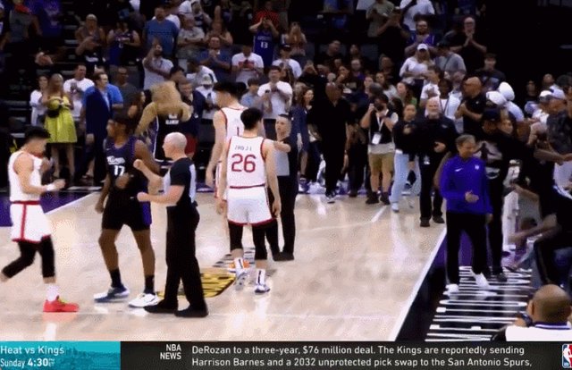 开云体育-【现场】时隔五年再战NBA夏联 男篮两战惨负82分