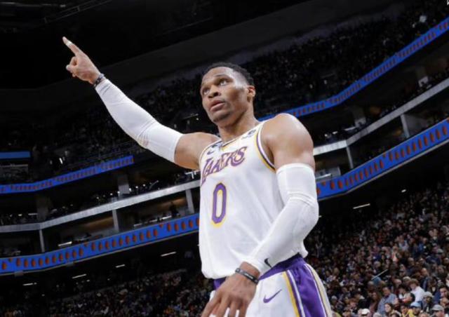 开云APP-【观察】三位新援均有不错表现 快艇还需要韦少吗？