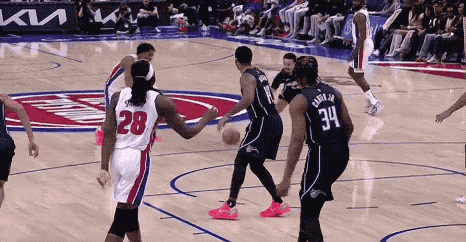 开云下载-突然被裁！5号秀毁了！当年那一滑铲啊|艾维|杰登-艾维|公牛|芝加哥公牛队|杰登·艾维_新浪体育_新浪新闻